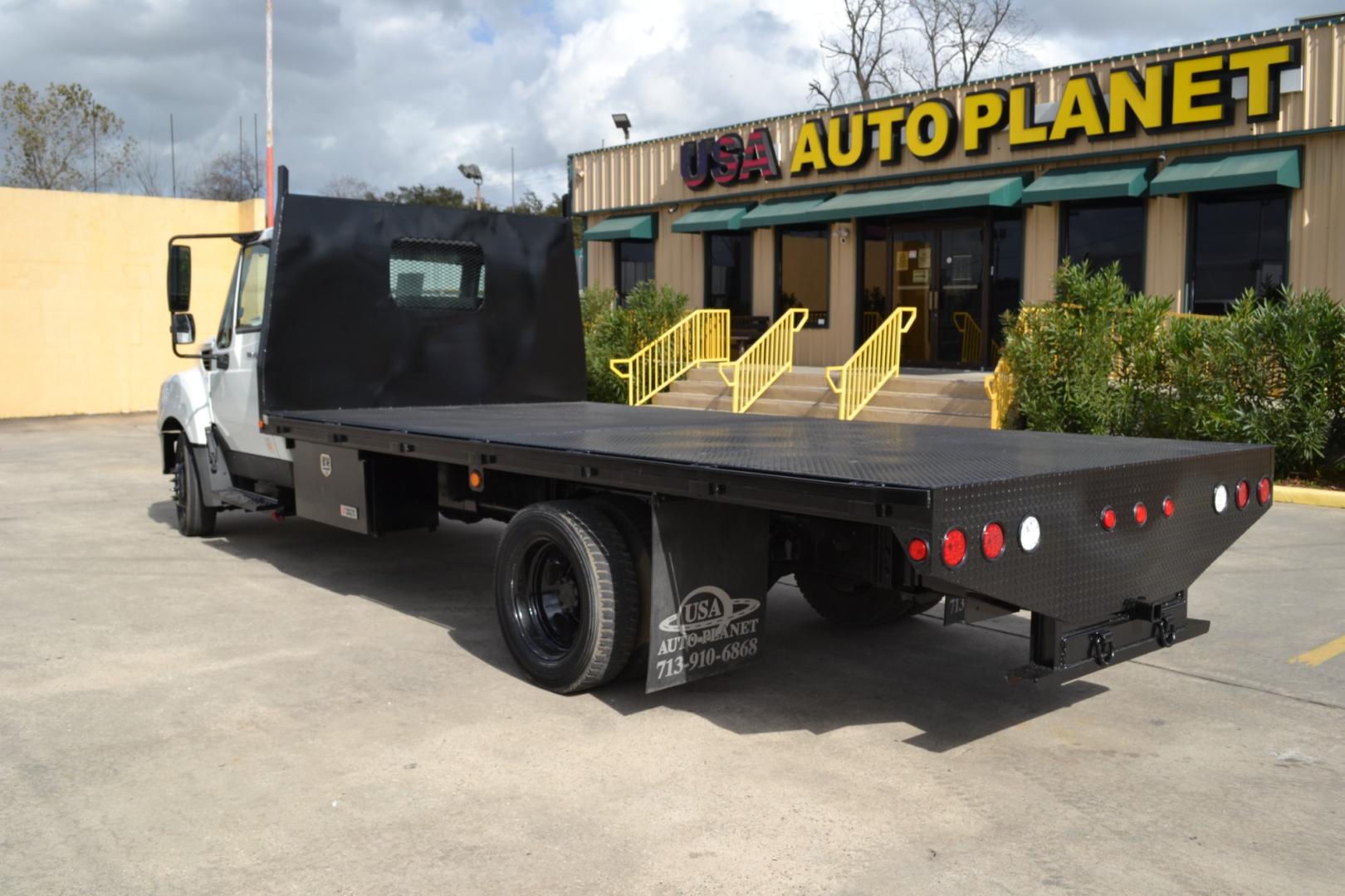 2014 WHITE /BLACK INTERNATIONAL TERRASTAR with an MAXXFORCE 7 6.4L 220HP engine, ALLISON 1000 6SPD AUTOMATIC transmission, located at 9172 North Fwy, Houston, TX, 77037, (713) 910-6868, 29.887470, -95.411903 - Photo#6